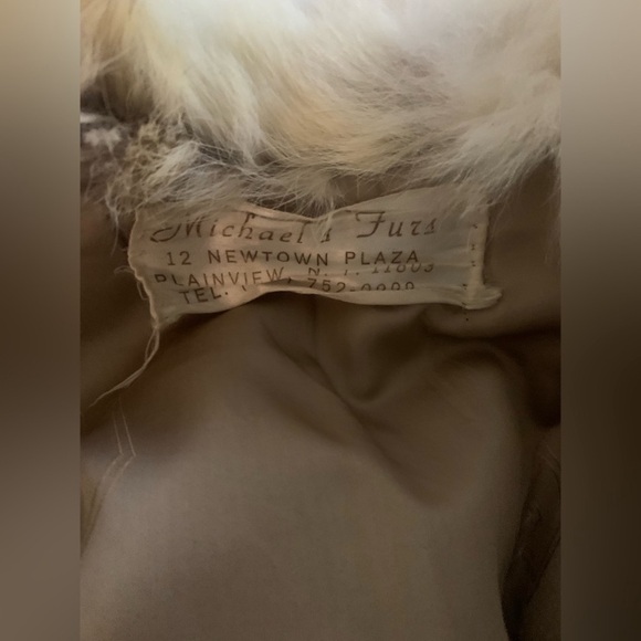 Luxurious Fur full length Coat - Picture 10 of 12